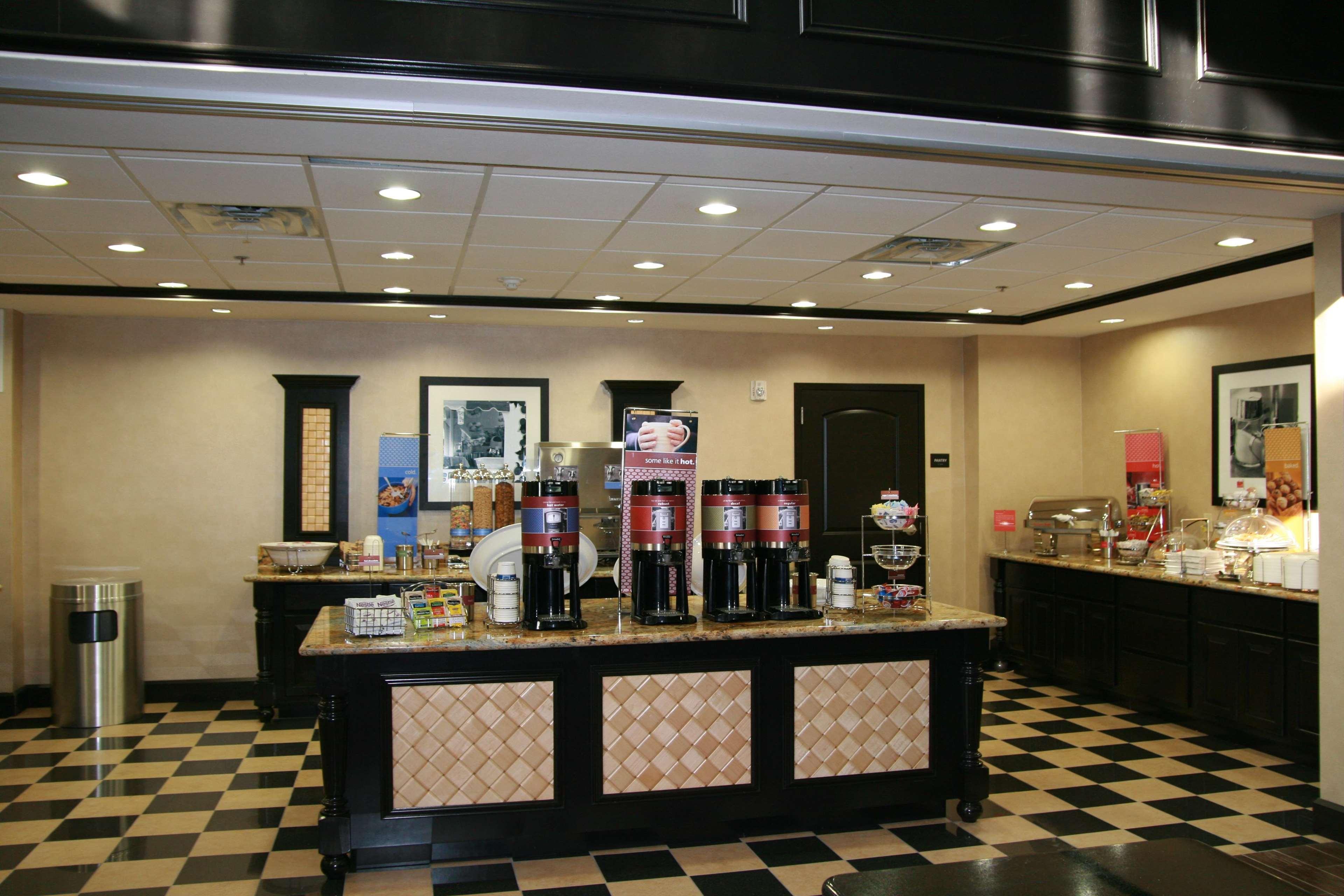 Hampton Inn & Suites Decatur Ristorante foto